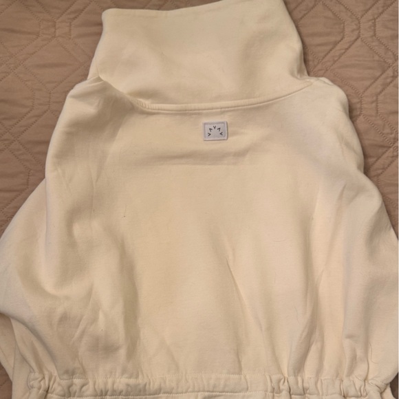 Varley cream sweatshirt with draw string, size s - Picture 3 of 3